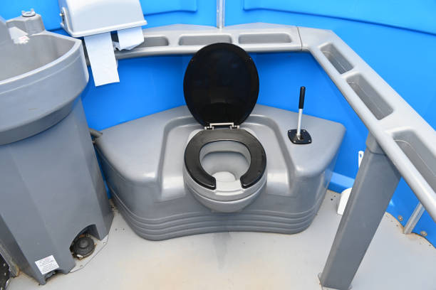Best Porta potty rental near me  in Edgerton, MN