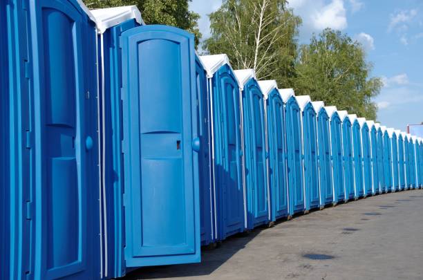 Best Porta potty delivery and setup  in Edgerton, MN
